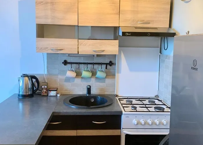 Mieszkanie Przy Metrze Rondo Onz Apartmán *